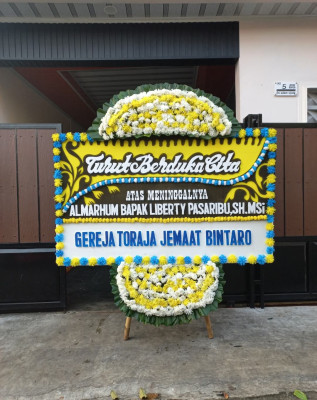 Papan Bunga Duka di Batupoaro